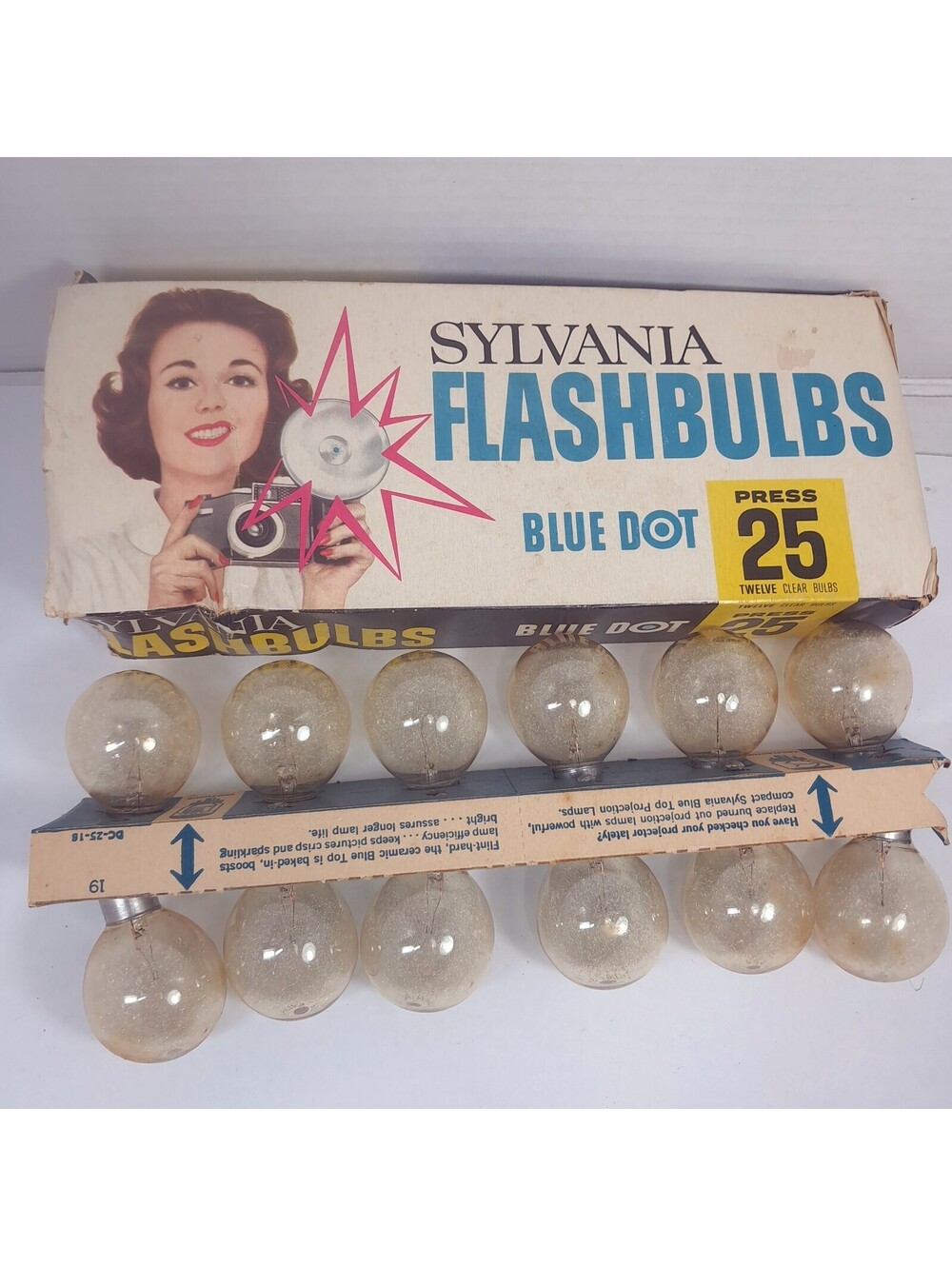 Vintage Sylvania Flashbulbs Blue Dot Press 25 P25 clear camera box set 12